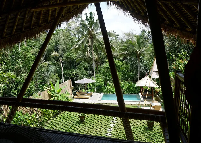 Pitu, A Punggul Village Escape Hotel